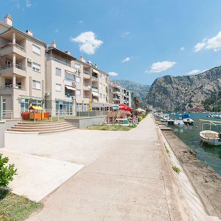 Modern New Flat Next To River Cetina Omiš Eksteriør bilde